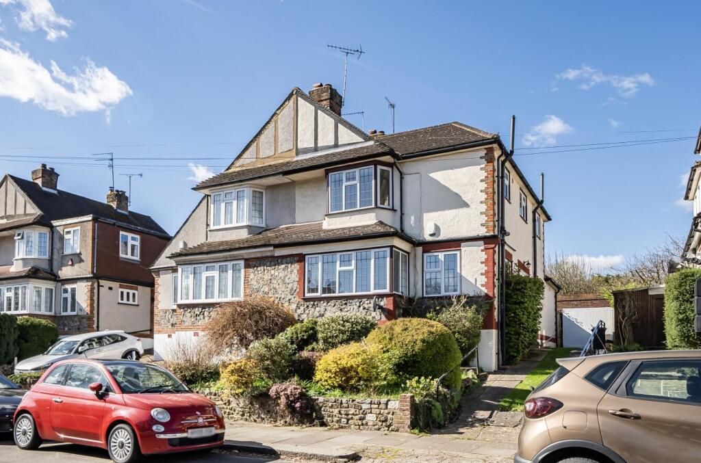 3 bed Semi Detached for rent in Barnet. From Real Estates - Woodside Park