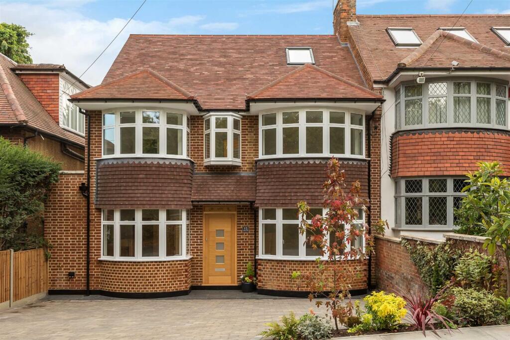 4 bed Semi Detached for rent in Barnet. From Real Estates - Woodside Park