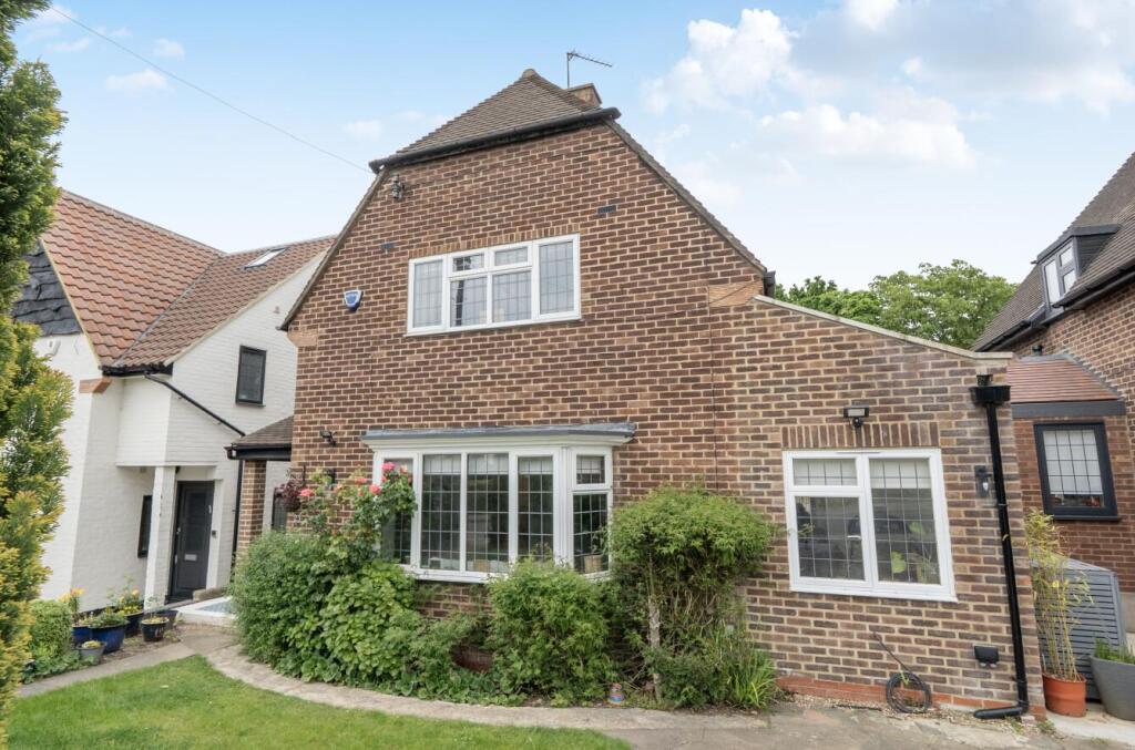 4 bed Semi Detached for rent in Barnet. From Real Estates - Woodside Park
