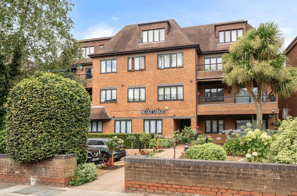 3 bed 1st Floor Flat for rent in Finchley. From Real Estates - Woodside Park 3 bed 1st Floor Flat for rent in Finchley. From Real Estates - Woodside Park