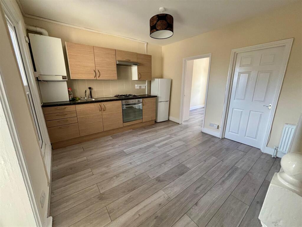 2 bed 1st Floor Flat for rent in London. From Real Estates - Woodside Park 2 bed 1st Floor Flat for rent in London. From Real Estates - Woodside Park