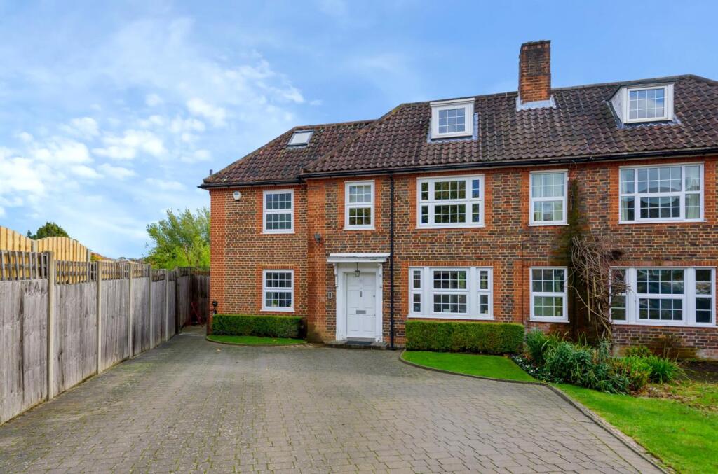5 bed Semi Detached for rent in Barnet. From Real Estates - Woodside Park