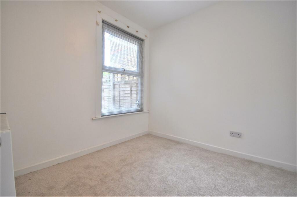 0 bed Room for rent in Watford. From Harry Charles