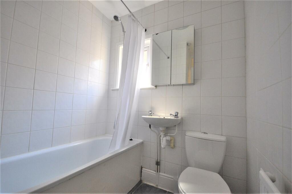 2 bed Maisonette for rent in Watford. From Harry Charles