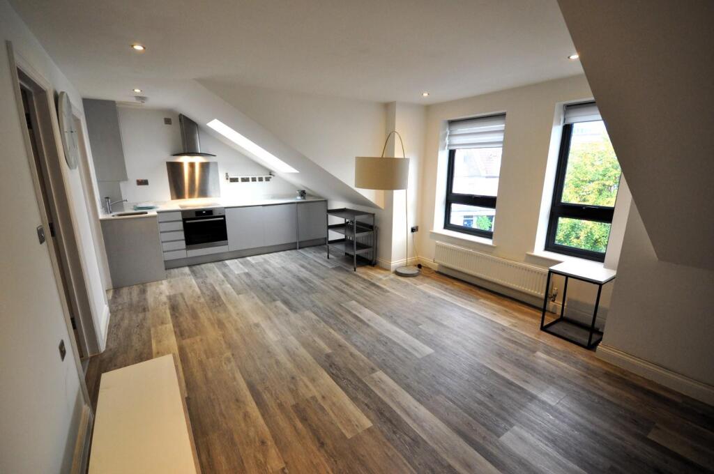 1 bed Apartment for rent in Watford. From Harry Charles Estate Agents - Watford