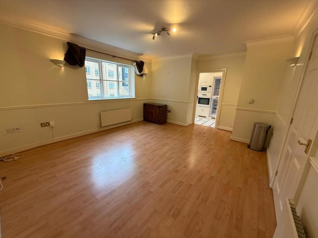 2 bed Apartment for rent in Pimlico. From Harry Charles Estate Agents - Watford
