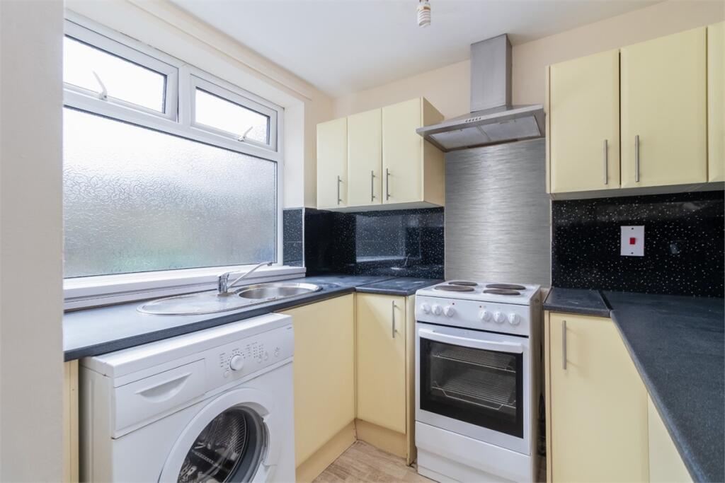 4 bed Studio for rent in Sunderland. From Hackett Property - Sunderland