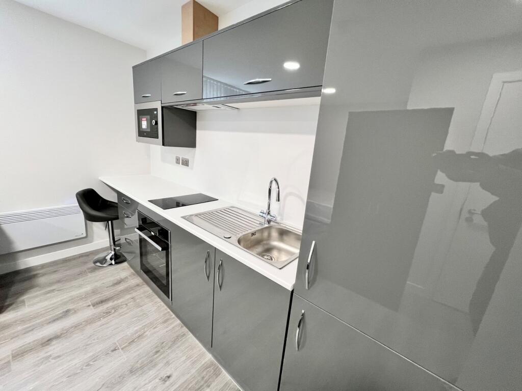 4 bed Studio for rent in Sunderland. From Hackett Property - Sunderland