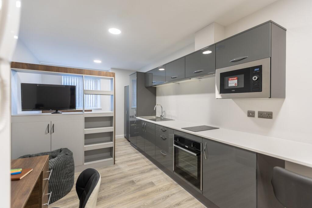 4 bed Studio for rent in Sunderland. From Hackett Property - Sunderland