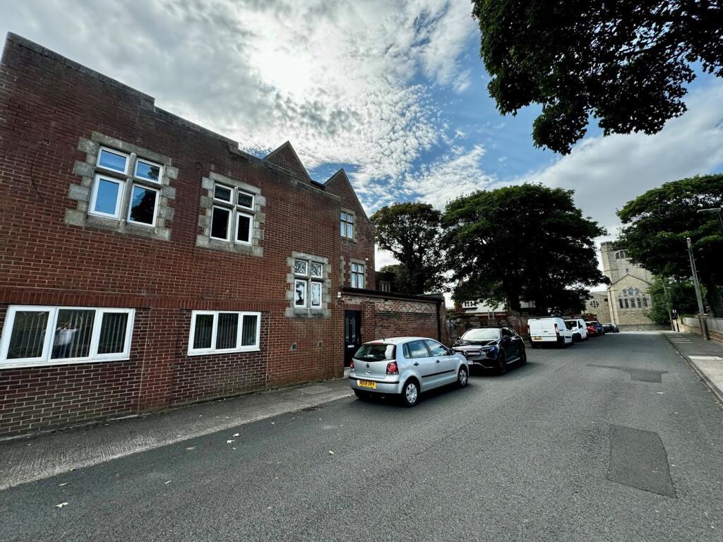 4 bed Studio for rent in South Bents. From Hackett Property - Sunderland