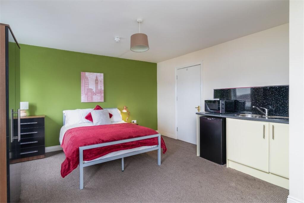 4 bed Studio for rent in South Bents. From Hackett Property - Sunderland