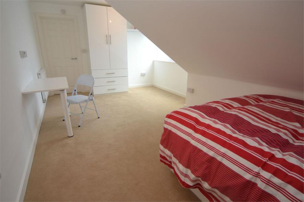 4 bed Studio for rent in Sunderland. From Hackett Property - Sunderland