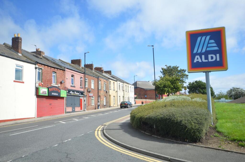 5 bed Mid Terraced House for rent in Sunderland. From Hackett Property - Sunderland
