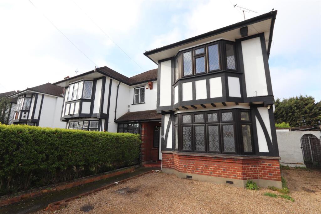 3 bed Semi Detached for rent in Southend-on-Sea. From 1st Call Sales & Lettings - Southend
