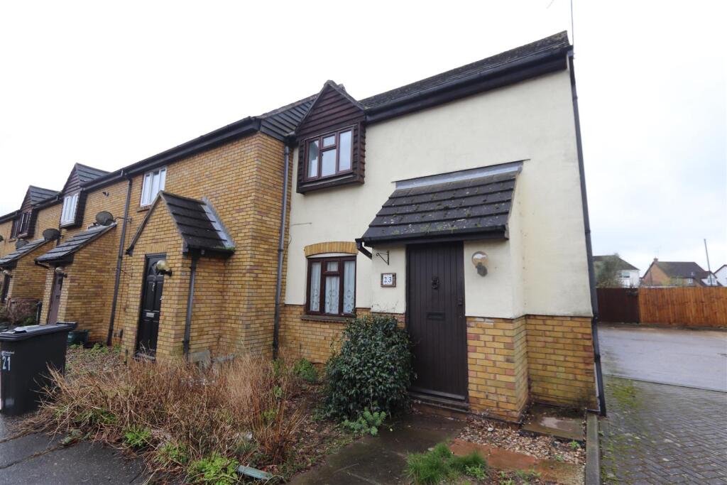 2 bed End of Terrace for rent in Chelmsford. From 1st Call Sales & Lettings - Southend