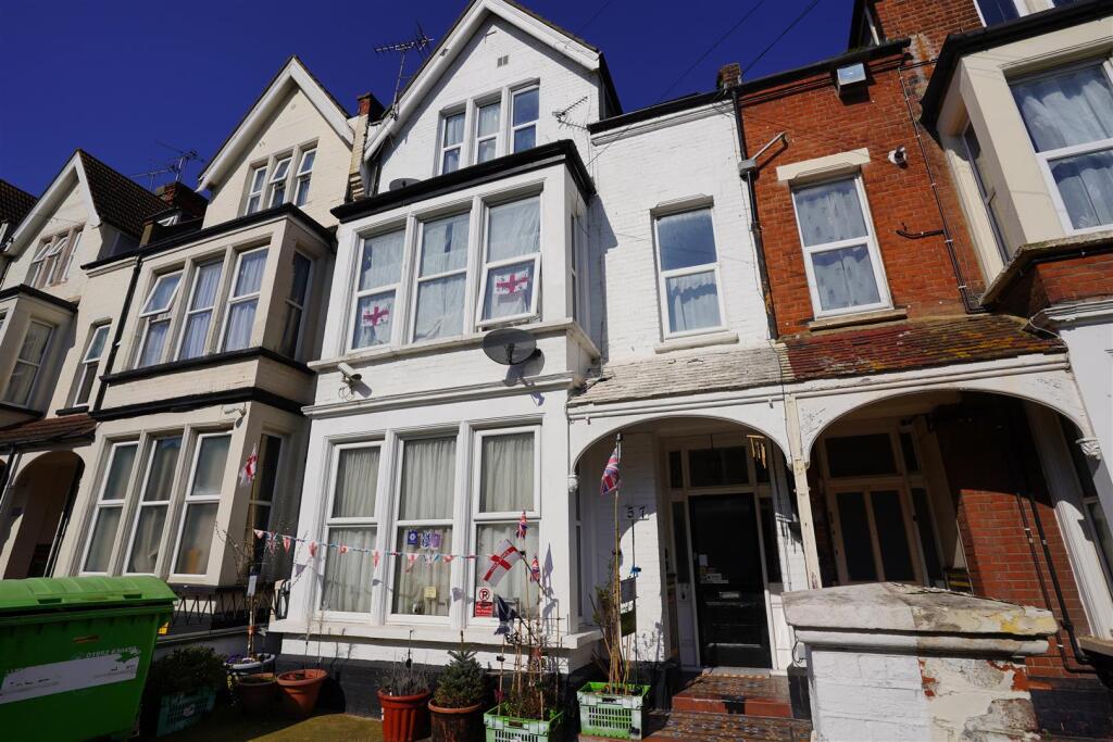 0 bed Not Specified for rent in Southend-on-Sea. From 1st Call Sales & Lettings - Southend 0 bed Not Specified for rent in Southend-on-Sea. From 1st Call Sales & Lettings - Southend