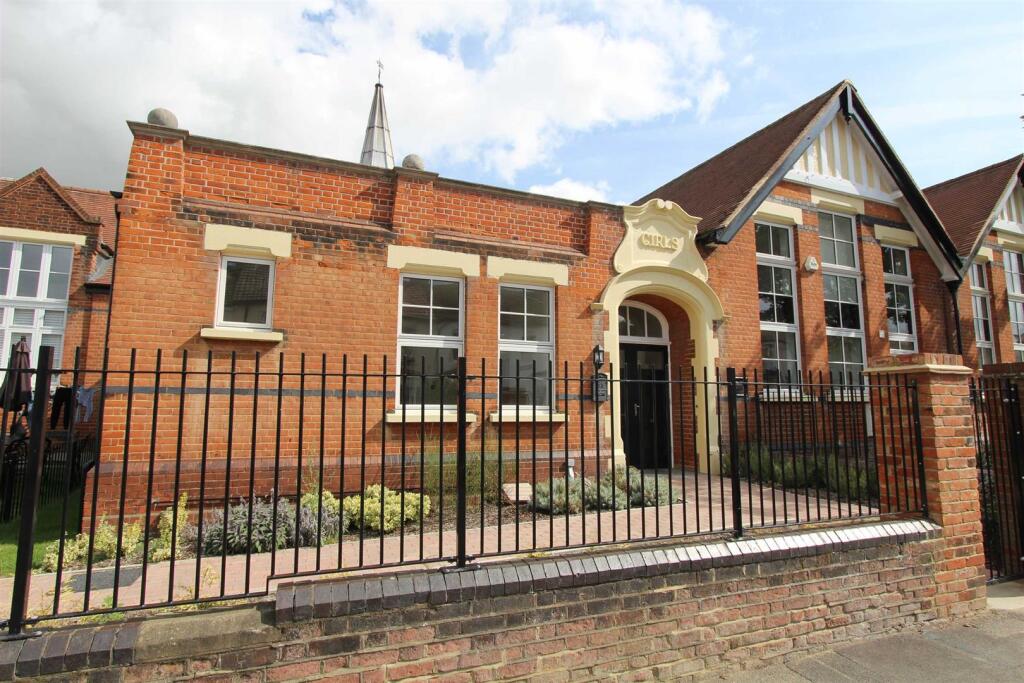 1 bed Bungalow for rent in Great Wakering. From 1st Call Sales & Lettings - Southend