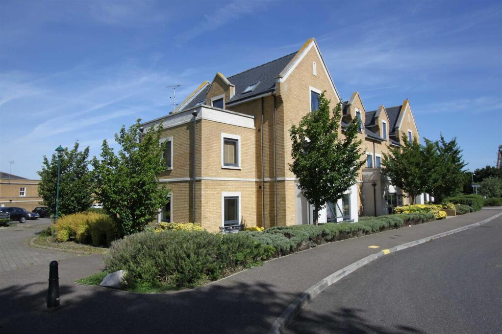 1 bed 1st Floor Flat for rent in Great Wakering. From 1st Call Sales & Lettings - Southend