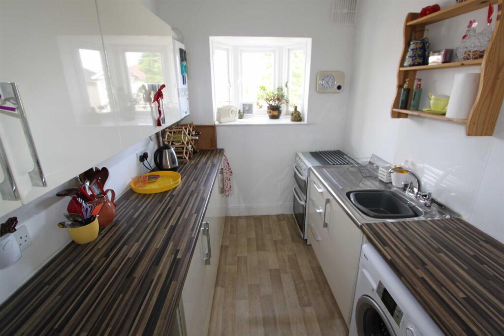 1 bed 1st Floor Flat for rent in Southend-on-Sea. From 1st Call Sales & Lettings - Southend