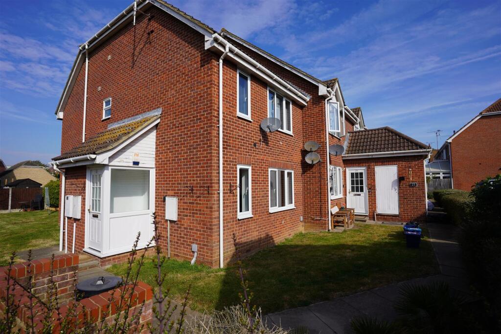 1 bed 1st Floor Flat for rent in Great Wakering. From 1st Call Sales & Lettings - Southend