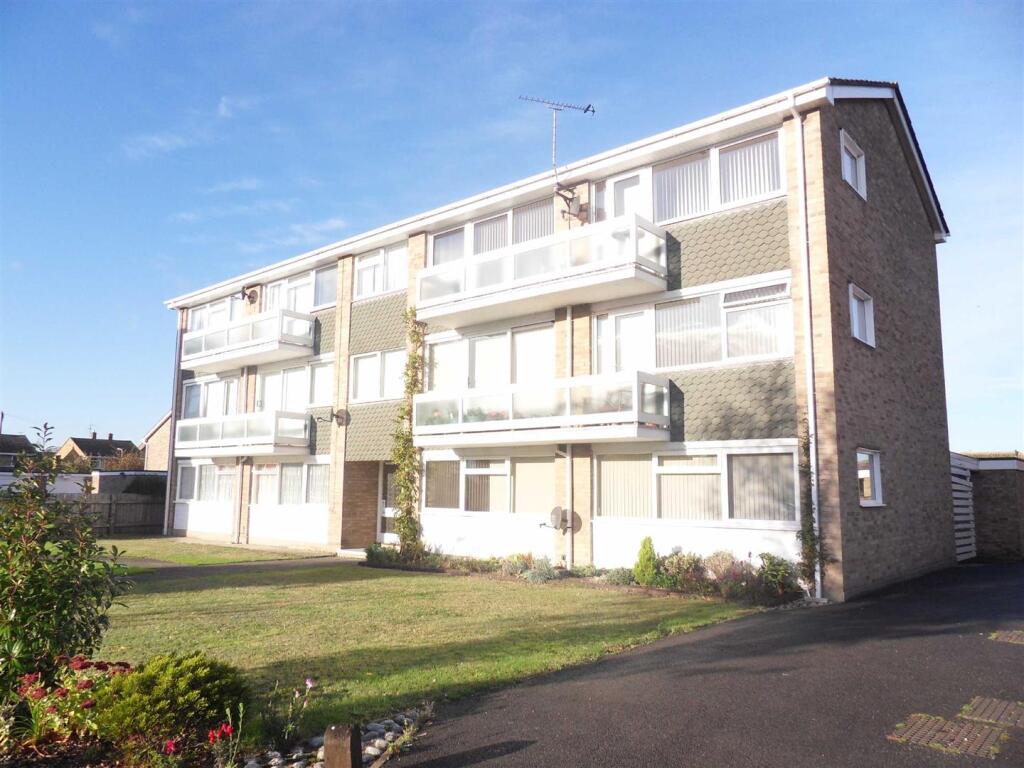 2 bed 1st Floor Flat for rent in Southend-on-Sea. From 1st Call Sales & Lettings - Southend 2 bed 1st Floor Flat for rent in Southend-on-Sea. From 1st Call Sales & Lettings - Southend