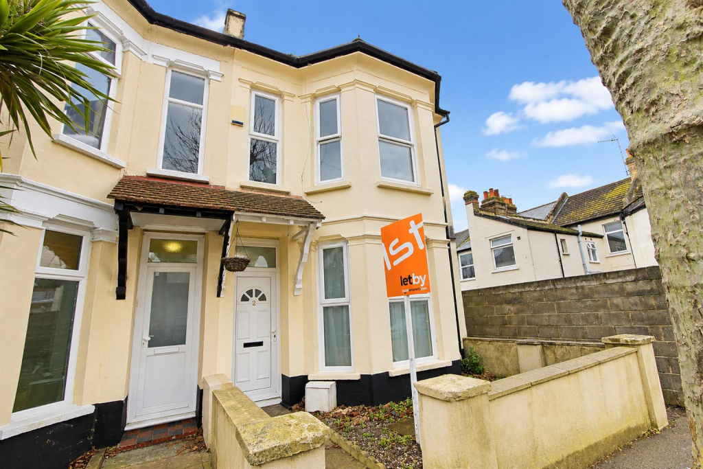 1 bed House Share for rent in Southend-on-Sea. From 1st Call Sales & Lettings - Southend
