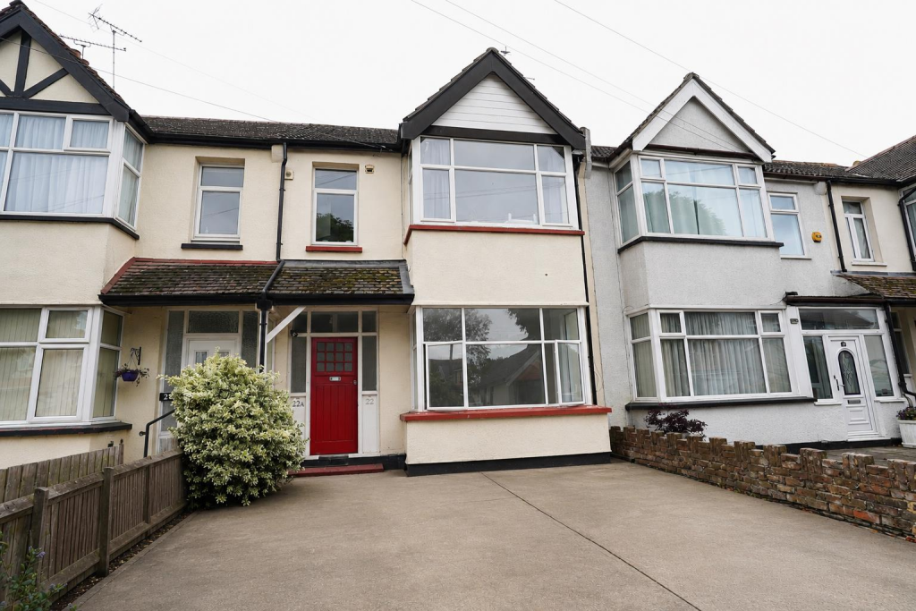 1 bed 1st Floor Flat for rent in Southend-on-Sea. From 1st Call Sales & Lettings - Southend