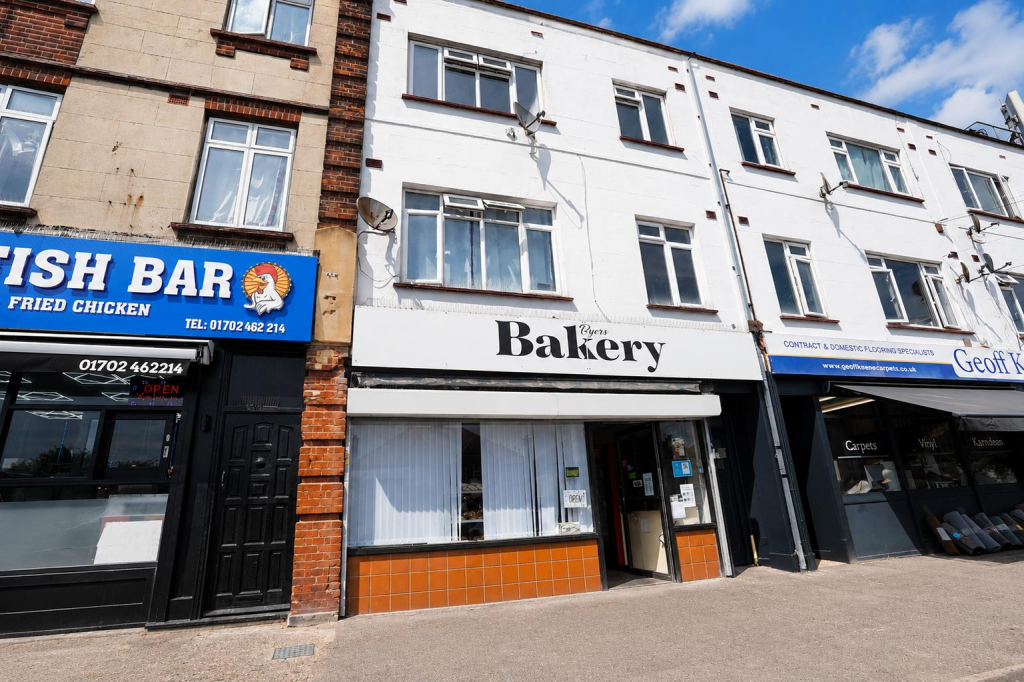 2 bed 1st Floor Flat for rent in Southend-on-Sea. From 1st Call Sales & Lettings - Southend 2 bed 1st Floor Flat for rent in Southend-on-Sea. From 1st Call Sales & Lettings - Southend