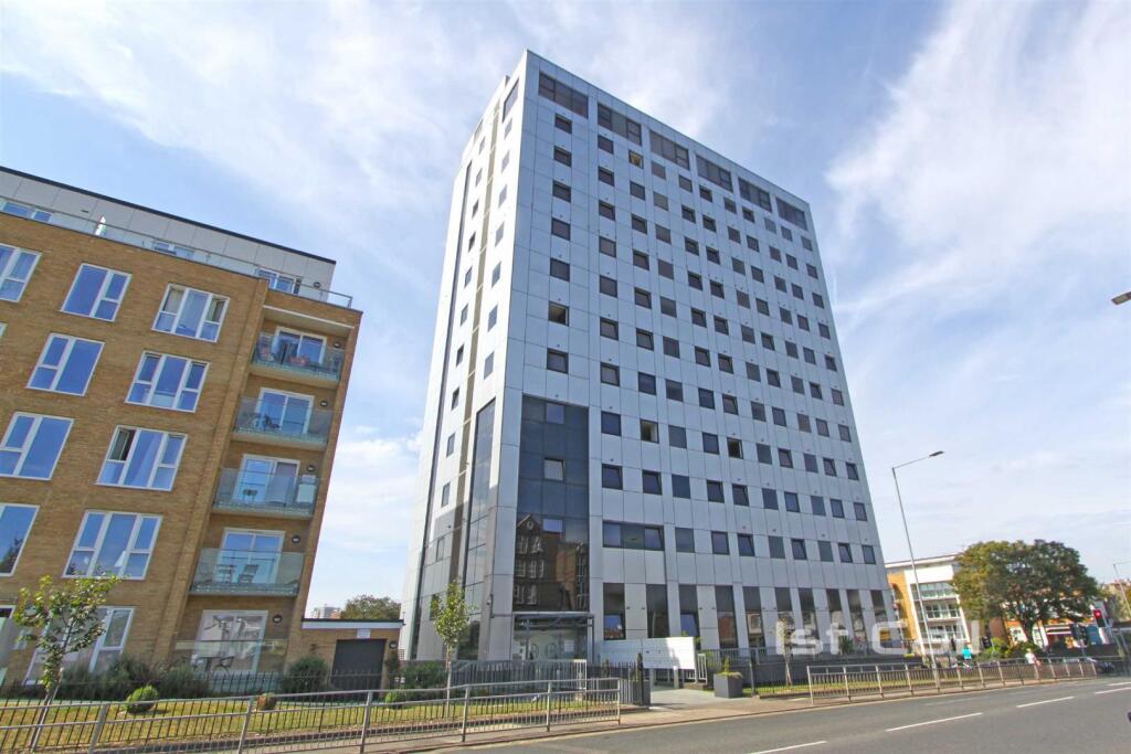1 bed 1st Floor Flat for rent in Southend-on-Sea. From 1st Call Sales & Lettings - Southend
