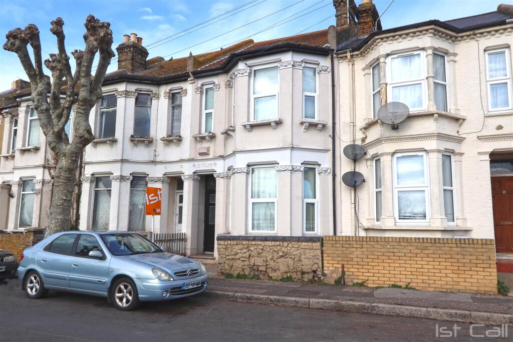 1 bed House Share for rent in Southend-on-Sea. From 1st Call Sales & Lettings - Southend