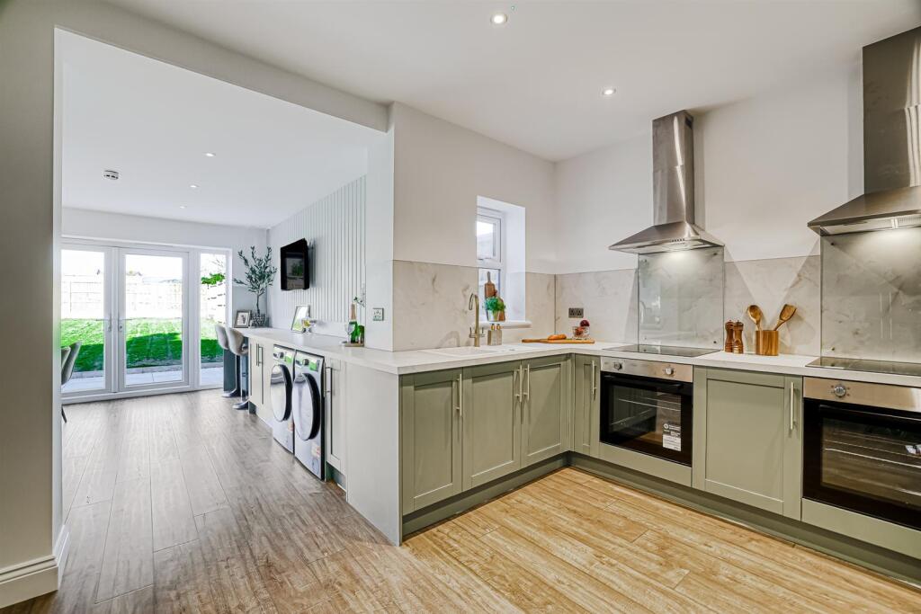 1 bed House Share for rent in Tarpots. From 1st Call Sales & Lettings - Southend 1 bed House Share for rent in Tarpots. From 1st Call Sales & Lettings - Southend
