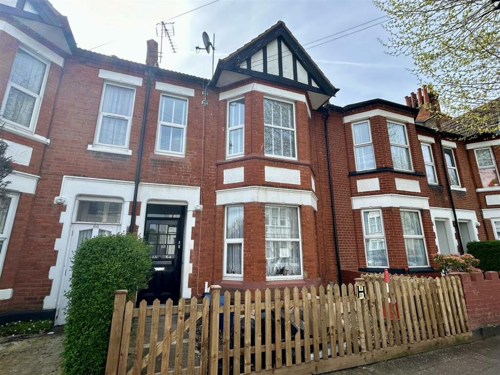3 bed Flat for rent in Southend-on-Sea. From Sorrell Estates