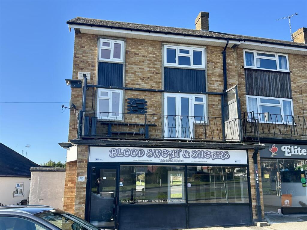 3 bed Duplex for rent in Hawkwell. From Sorrell - Southend-on-sea