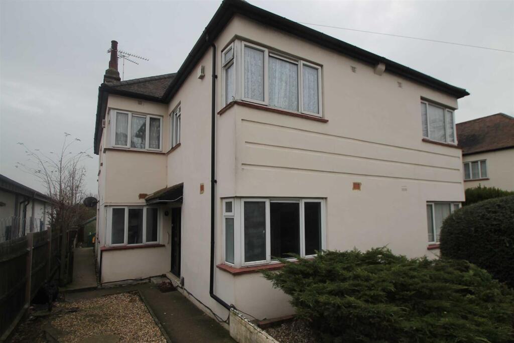 2 bed Apartment for rent in Southend-on-Sea. From Sorrell - Southend-on-sea