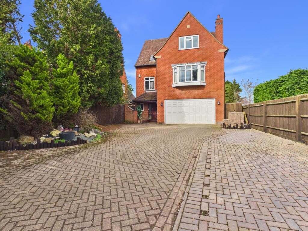 6 bed Detached for rent in Moulton. From Jackson Grundy Residential Lettings - Northampton