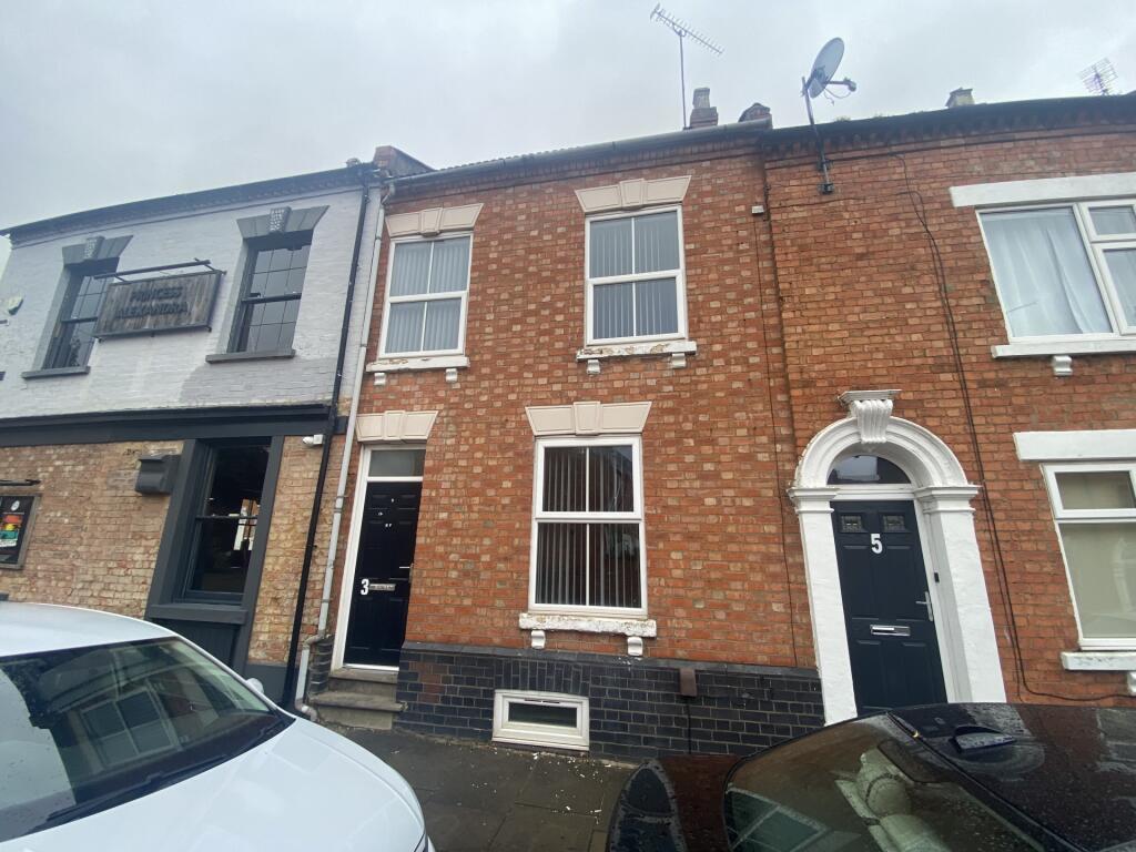3 bed Mid Terraced House for rent in Northampton. From Jackson Grundy Residential Lettings - Northampton