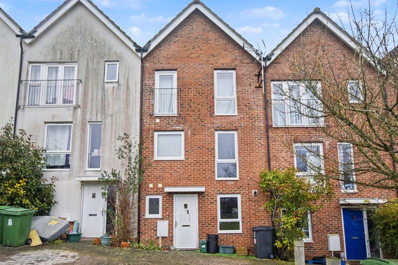 4 bed Mid Terraced House for rent in Sherborne St John. From Loddon Properties - Chineham