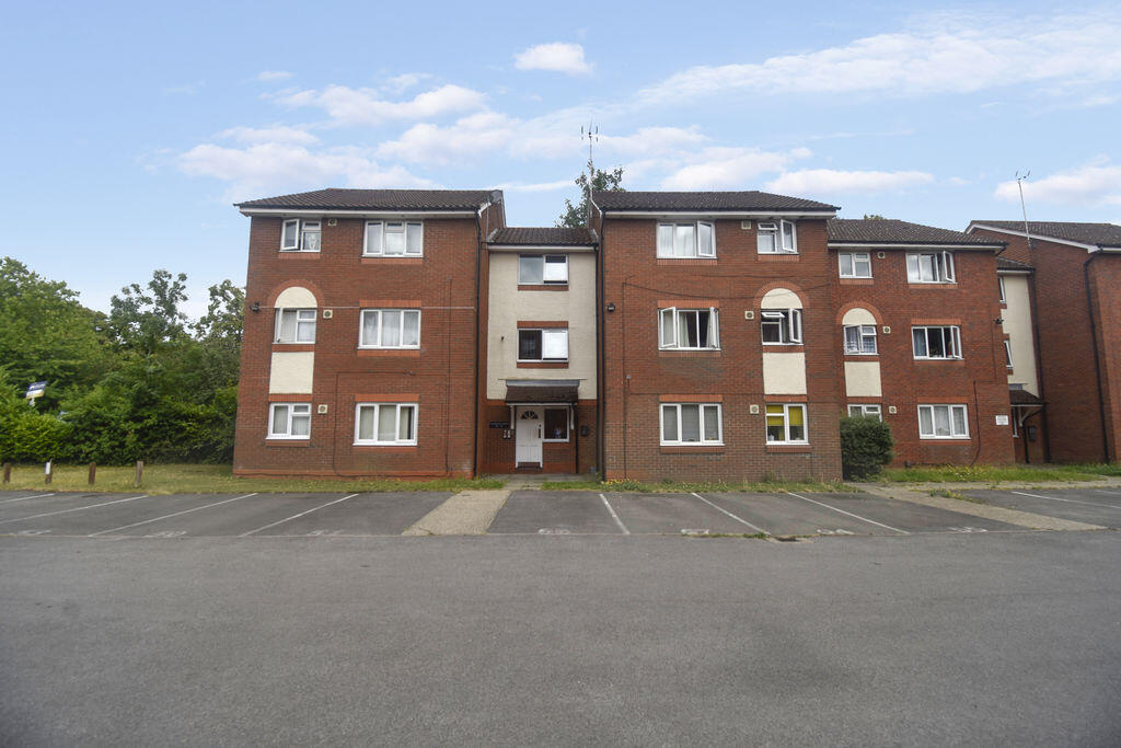 1 bed 1st Floor Flat for rent in Basingstoke. From Loddon Properties - Chineham 1 bed 1st Floor Flat for rent in Basingstoke. From Loddon Properties - Chineham