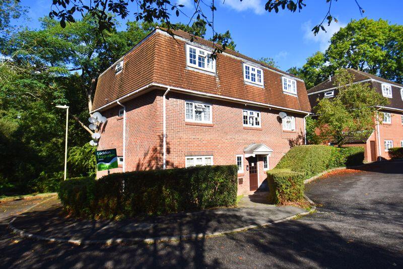 1 bed 1st Floor Flat for rent in Old Basing. From Loddon Properties - Chineham