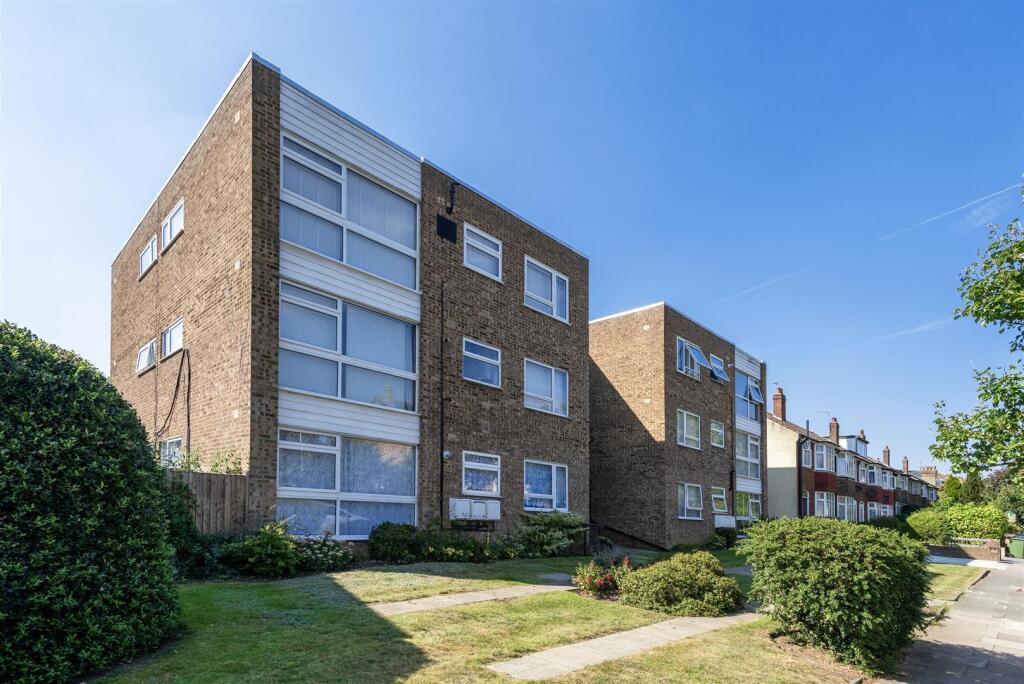 1 bed 1st Floor Flat for rent in London. From Westmount Estates - Eltham