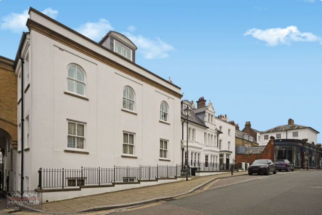 2 bed 1st Floor Flat for rent in Harrow. From Wilson Hawkins - Harrow on the Hill