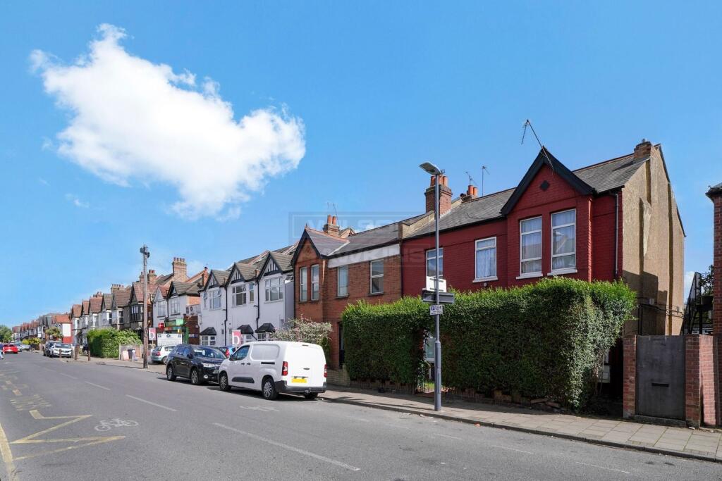 2 bed 1st Floor Flat for rent in Harrow. From Wilson Hawkins - Harrow on the Hill