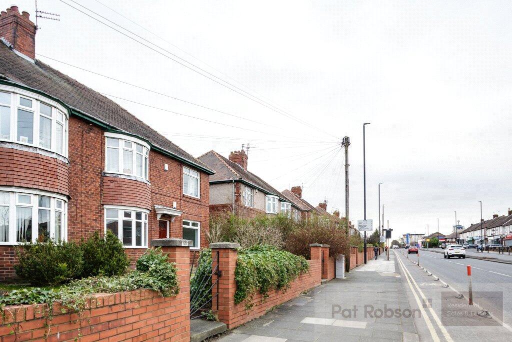 2 bed Apartment for rent in Hazlerigg. From Pat Robson - Jesmond - Student Lettings