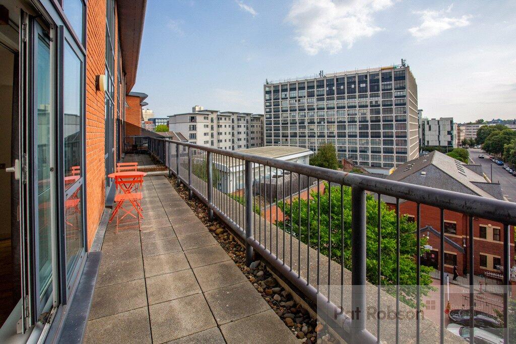 2 bed Penthouse for rent in Newcastle upon Tyne. From Pat Robson - Jesmond - Student Lettings 2 bed Penthouse for rent in Newcastle upon Tyne. From Pat Robson - Jesmond - Student Lettings