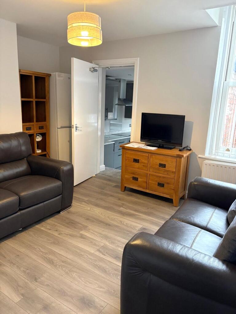 6 bed Apartment for rent in Newcastle upon Tyne. From Pat Robson - Jesmond - Student Lettings