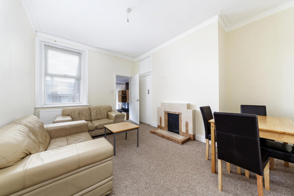 3 bed Apartment for rent in Newcastle upon Tyne. From Pat Robson - Jesmond - Student Lettings