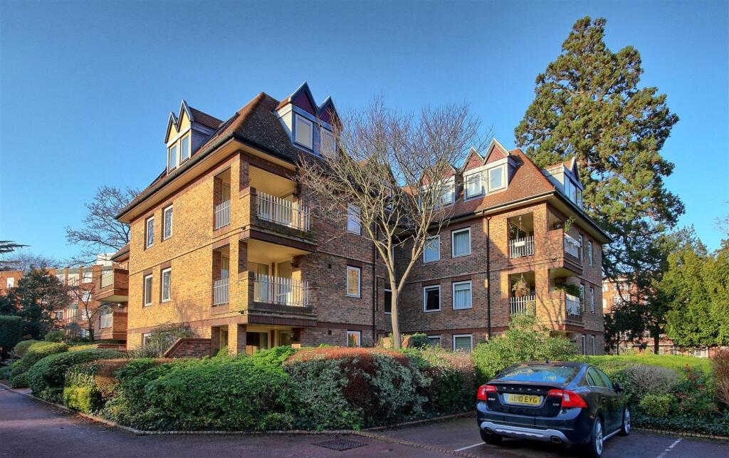 3 bed 1st Floor Flat for rent in Cambridge. From Radcliffe & Rust Estate Agents - Cambridge