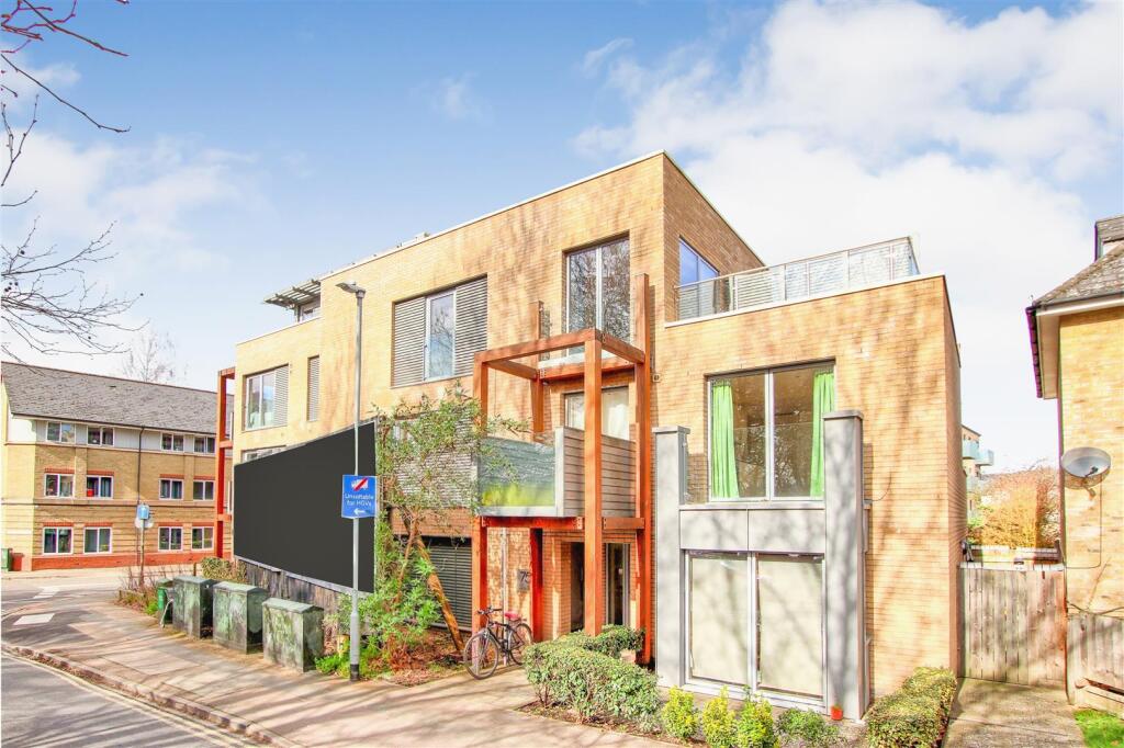 2 bed 1st Floor Flat for rent in Cambridge. From Radcliffe & Rust Estate Agents - Cambridge