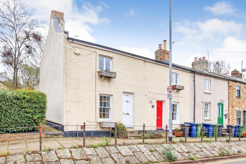 2 bed Mid Terraced House for rent in Cambridge. From Radcliffe & Rust Estate Agents - Cambridge 2 bed Mid Terraced House for rent in Cambridge. From Radcliffe & Rust Estate Agents - Cambridge