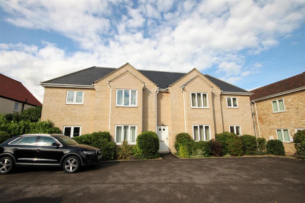 2 bed 1st Floor Flat for rent in Cambridge. From Radcliffe & Rust Estate Agents - Cambridge